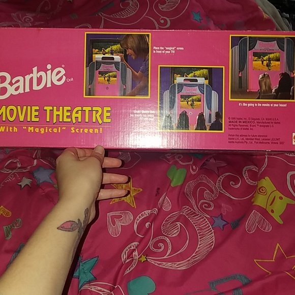 Barbie movie theatre(Vintage Pls Read Info) - Picture 2 of 9